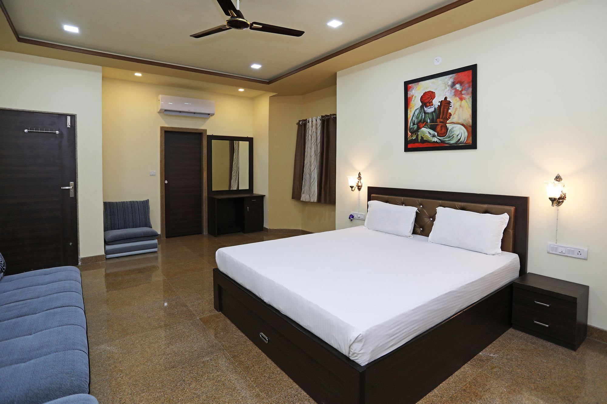 Oyo 9428 Hill View Room Goverdhan Vilas Udaipur Exterior photo