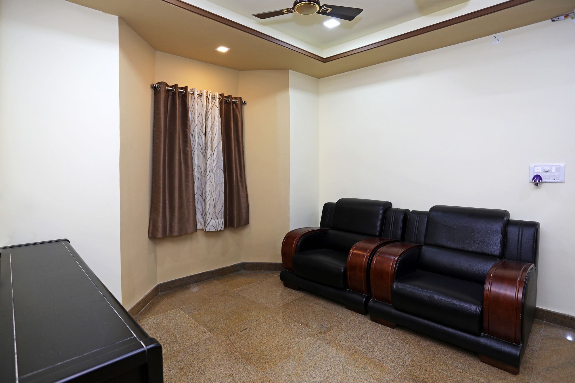 Oyo 9428 Hill View Room Goverdhan Vilas Udaipur Exterior photo